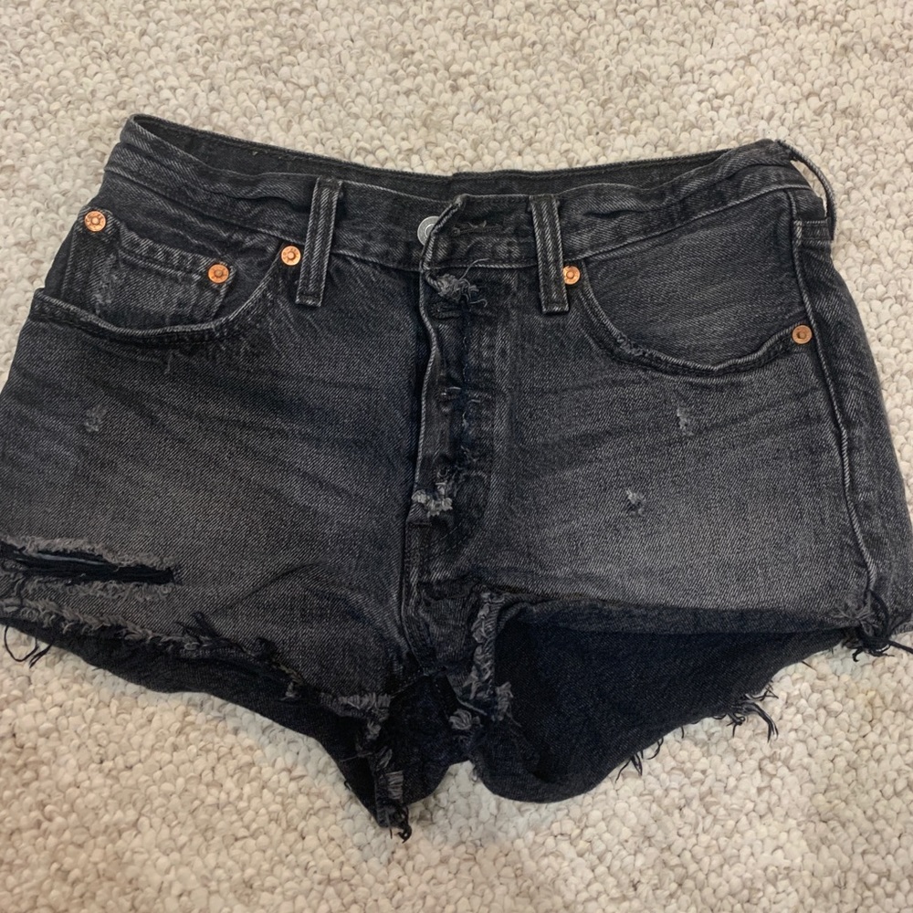 Levi black shorts